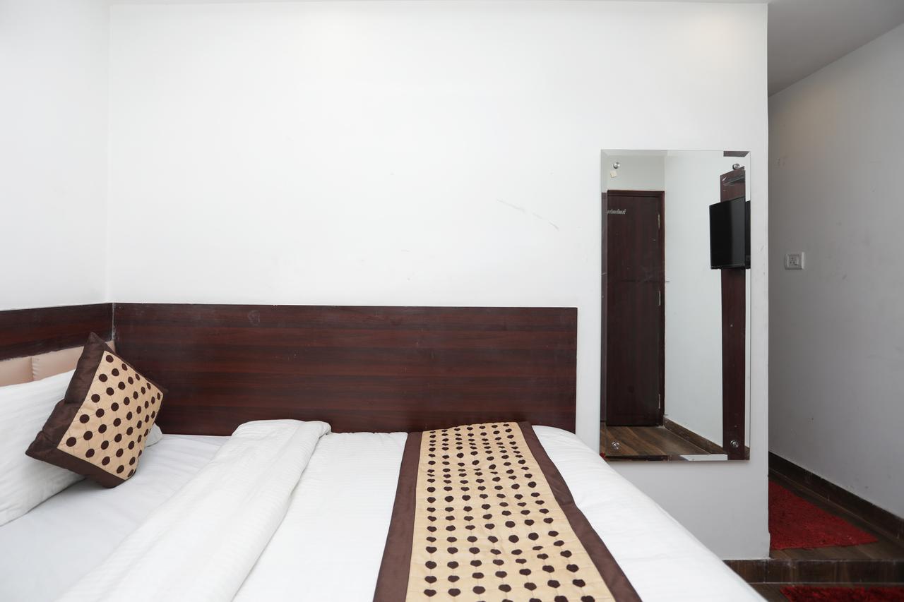Hotel Corner Point Νέο Δελχί Εξωτερικό φωτογραφία